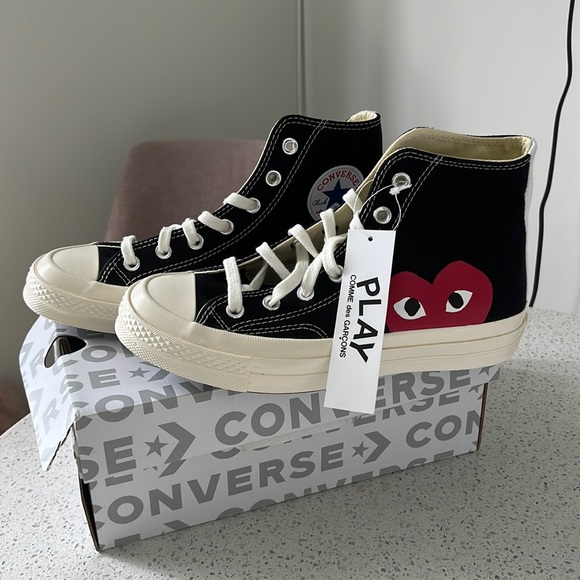 Comme des Garcons PLAY Shoes - NWT Comme des Garcons PLAY Converse in Black. Mens 5.5, Womens 7.5.